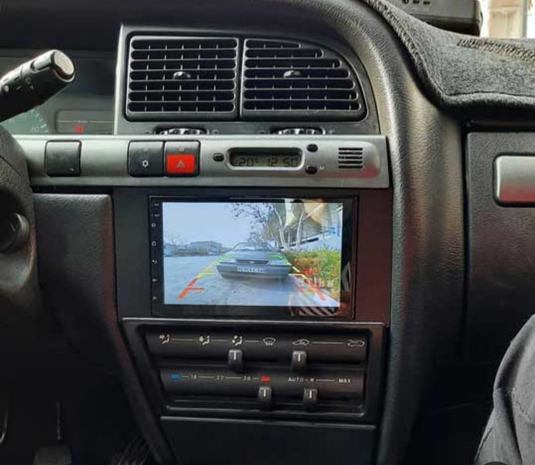 Xantia 7 inch android monitor brand voxmedia